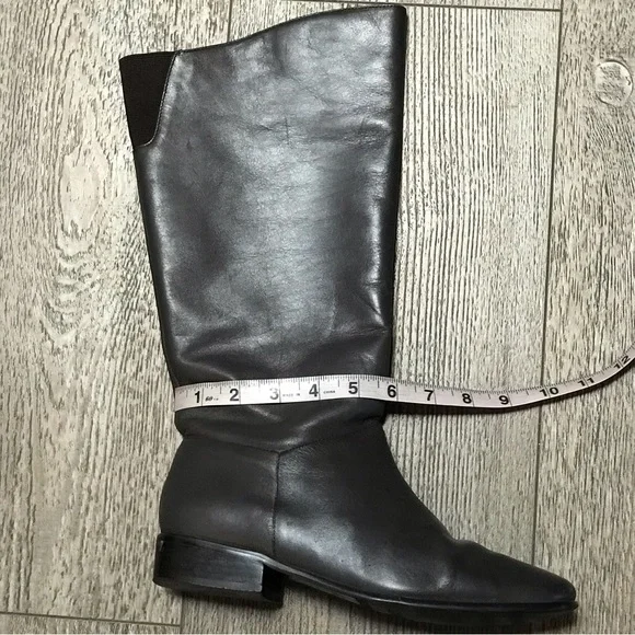 St. John’s Bay  Leather Tall Taupe  Boots Size 9 - Picture 6 of 8